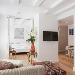  Bed & Breakfast House Of Arts - Centre Nederland